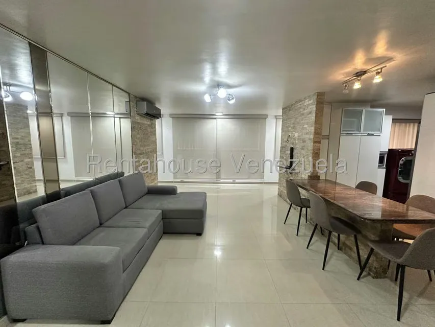Apartamento (1 Nivel) en Venta en Colinas de Bello Monte, Distrito Metropolitano - 4