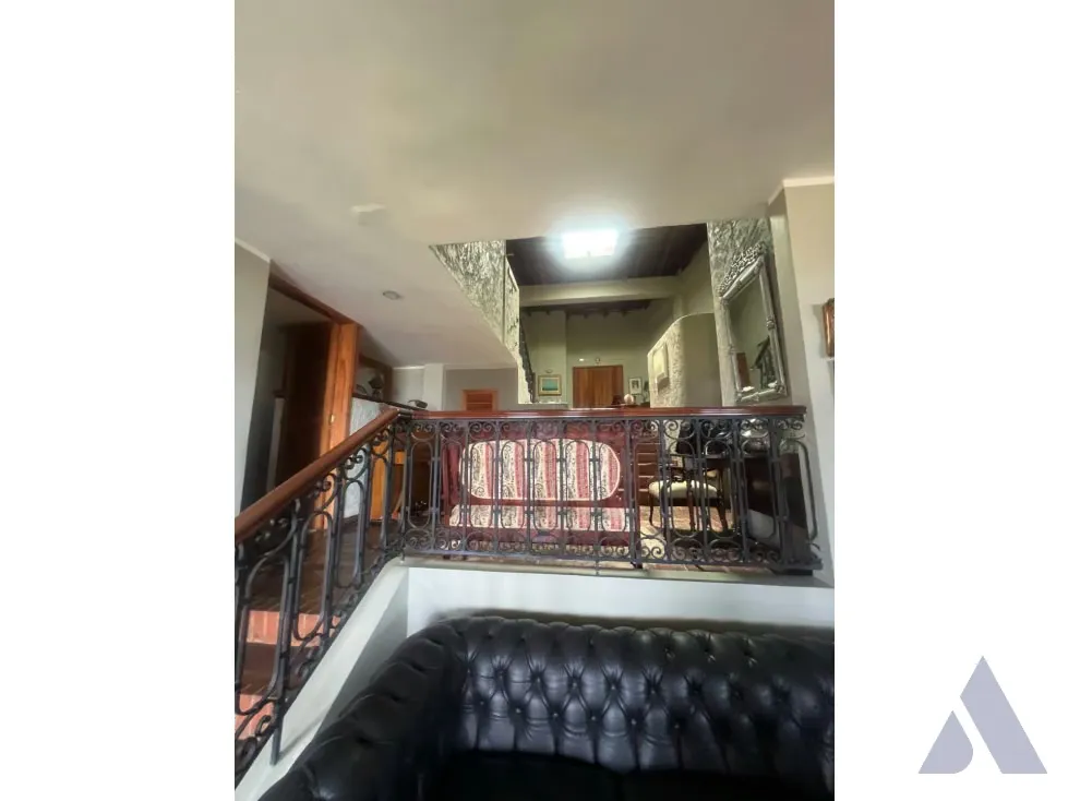 Se vende casa en calle cerrada 700m2 Alto Hatillo 5989 - 16