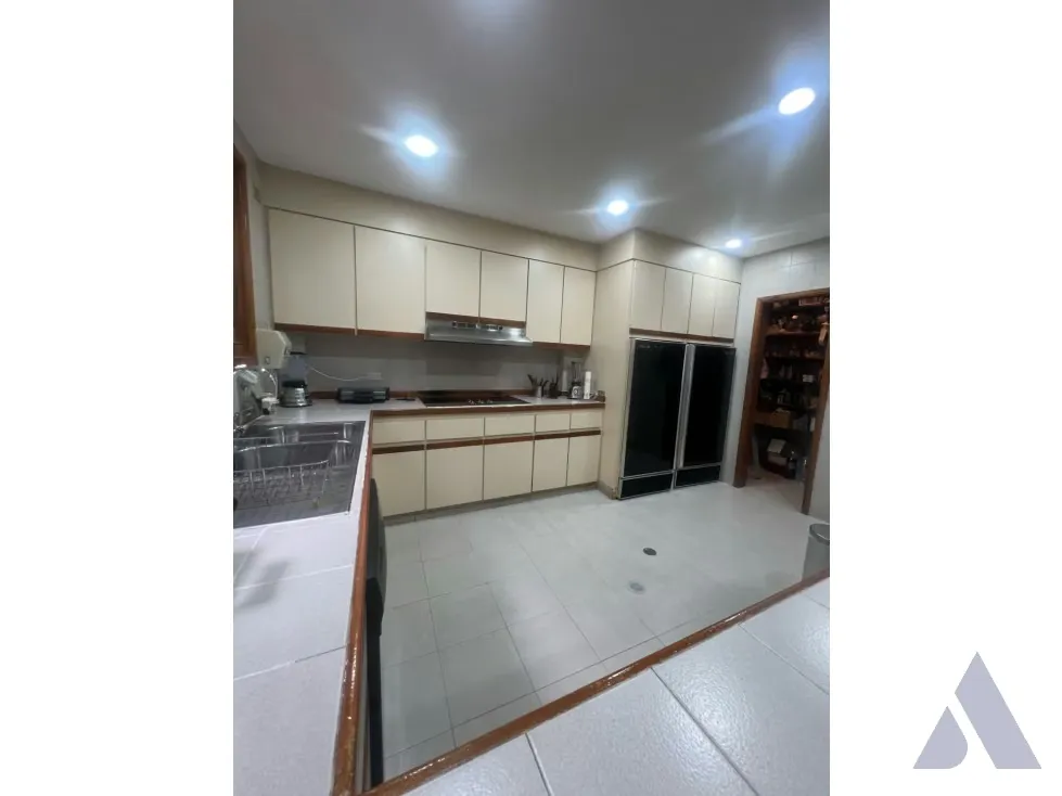 Se vende casa en calle cerrada 700m2 Alto Hatillo 5989 - 22