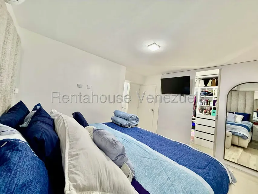 Apartamento (1 Nivel) en Venta en La Urbina, Distrito Metropolitano - 12