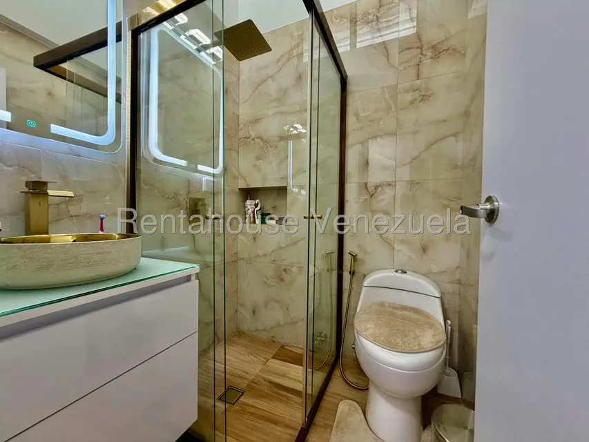 Apartamento (1 Nivel) en Venta en La Urbina, Distrito Metropolitano - 23