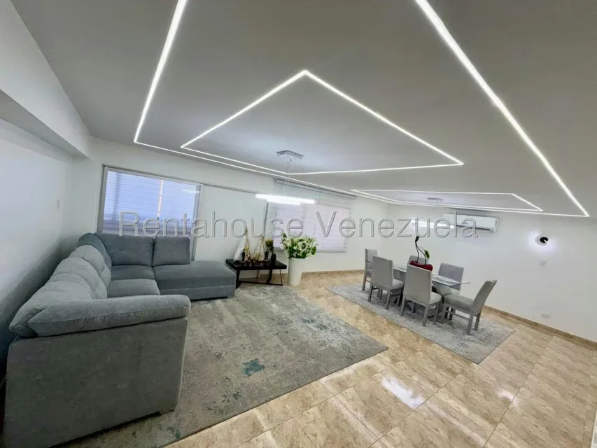 Apartamento (1 Nivel) en Venta en La Urbina, Distrito Metropolitano - 25
