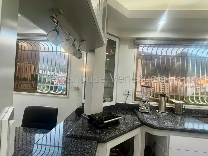 Apartamento (1 Nivel) en Venta en La Urbina, Distrito Metropolitano - 35