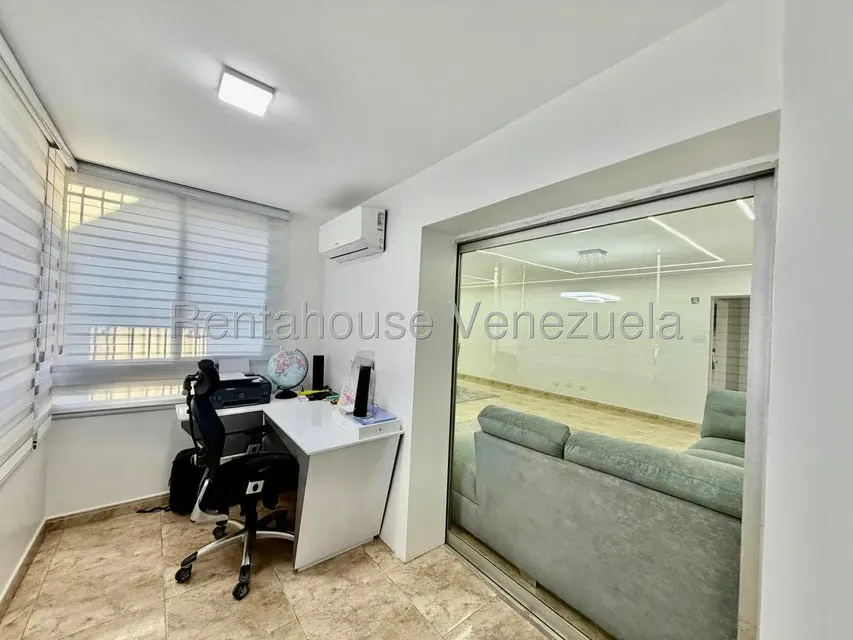 Apartamento (1 Nivel) en Venta en La Urbina, Distrito Metropolitano - 5
