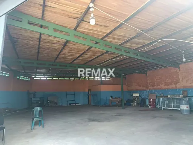 Vende galpón de 234 M2 ubicado en Brisas del aeropuerto, ideal para trabajos individuales, almacenamiento, , tallere - 5
