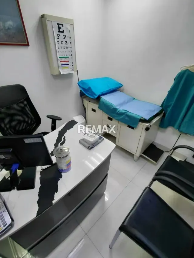 VENTA DE LOCAL COMERCIAL Y FONDO DE COMERCIO CENTRO MÉDICO DIAGNÓSTICO SABANA GRANDE, C.A. - 12