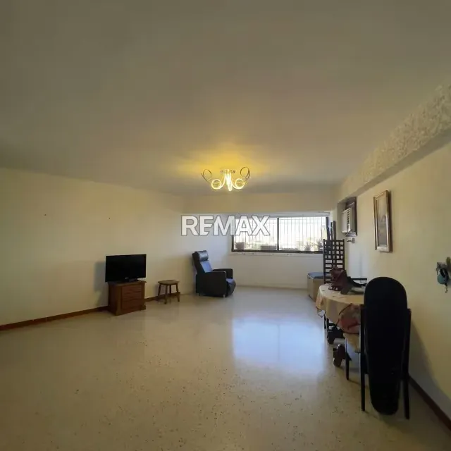 VENTA APARTAMENTO EN EDIF YAGUAZIRU - 2