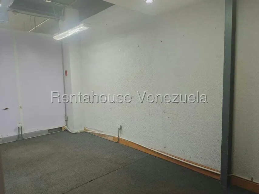 Local Comercial en Alquiler en Calle 72, Zulia - 14