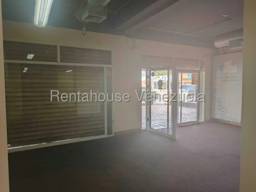 Local Comercial en Alquiler en Calle 72, Zulia - 6