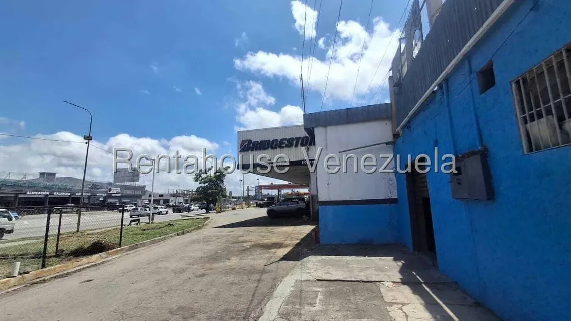Local Comercial en Venta en Avenida Libertador, Lara - 2