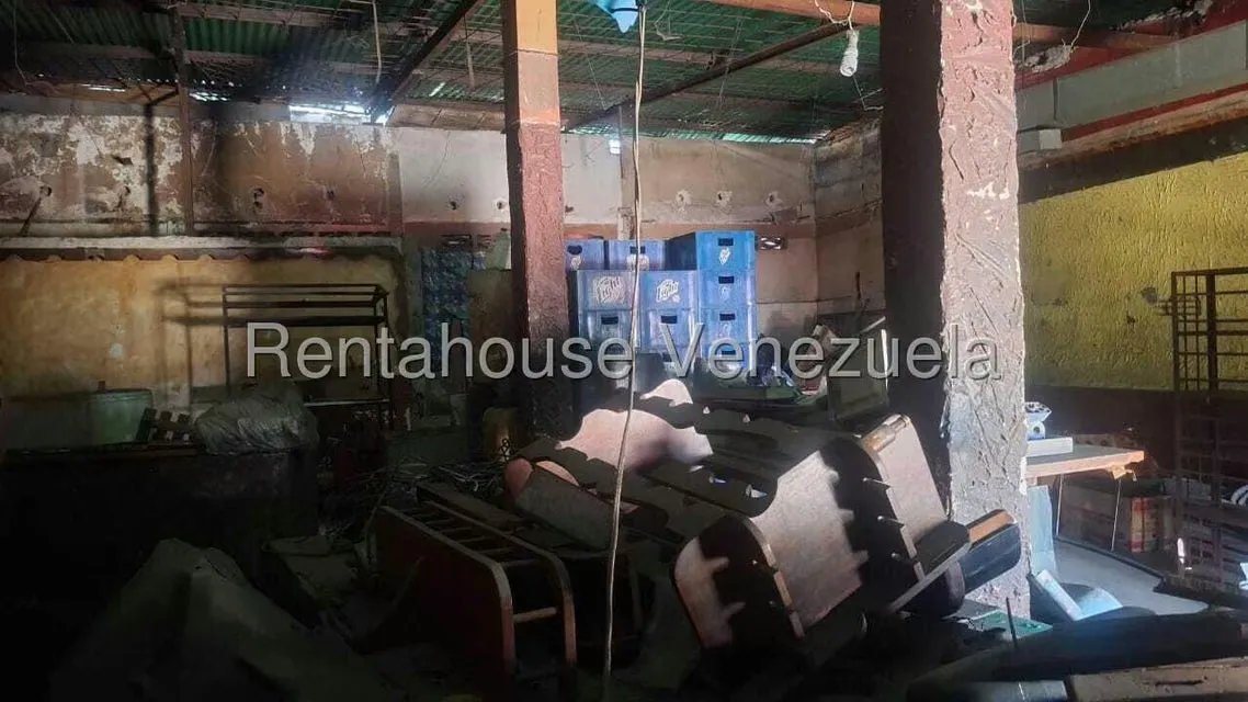 Local Comercial en Venta en Avenida Libertador, Lara - 18