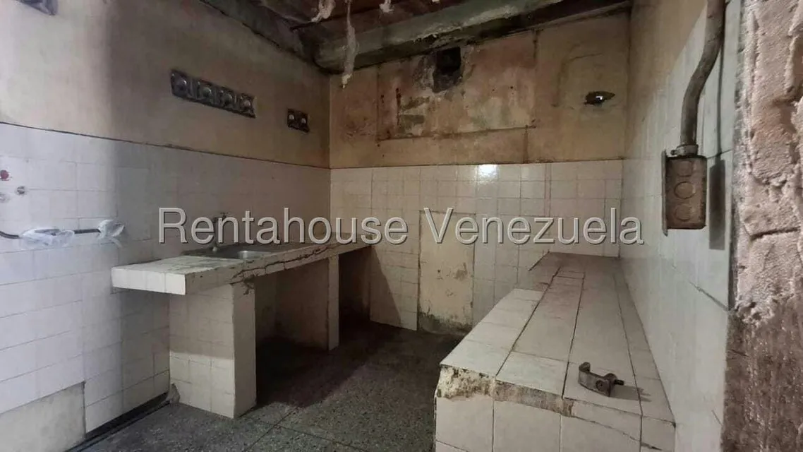 Local Comercial en Venta en Avenida Libertador, Lara - 9