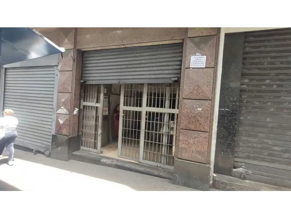 EN VENTA LOCAL COMERCIAL EN LA AV. BARALT