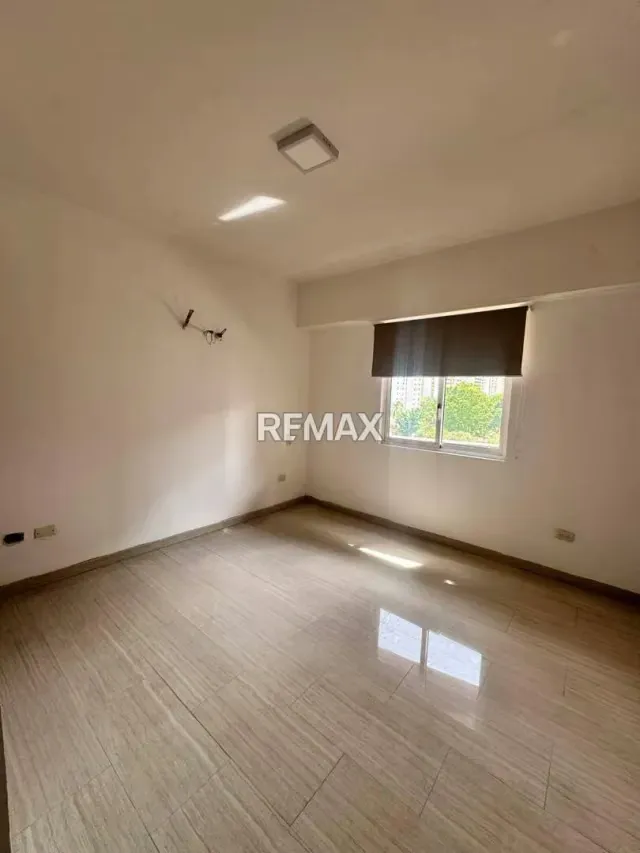 Alquiler Apartamento Semi-amoblado con planta electrica TOTAL Res. Agua Viva La Trigalena piso 4 - 2
