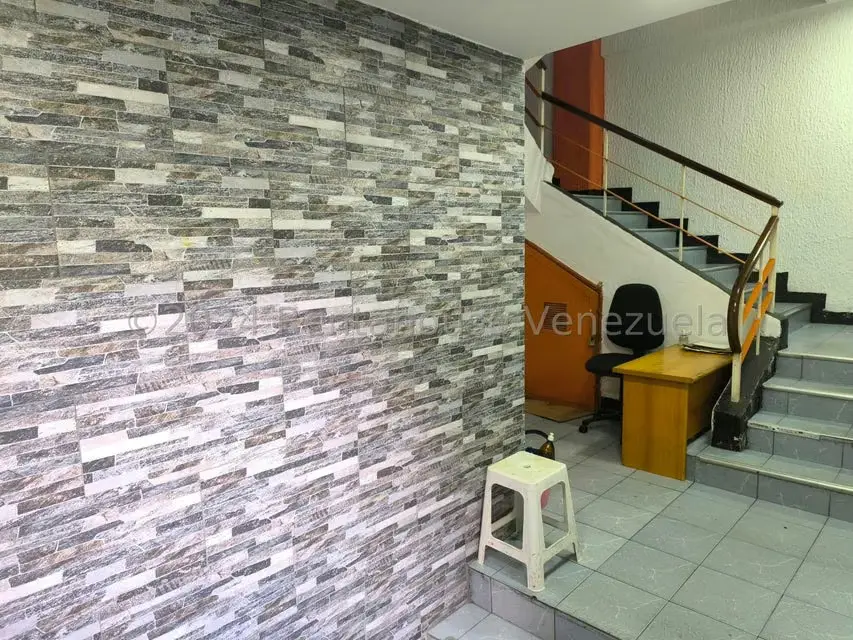 Comercial (Oficina) en Alquiler en Parroquia La Candelaria, Distrito Metropolitano - 4