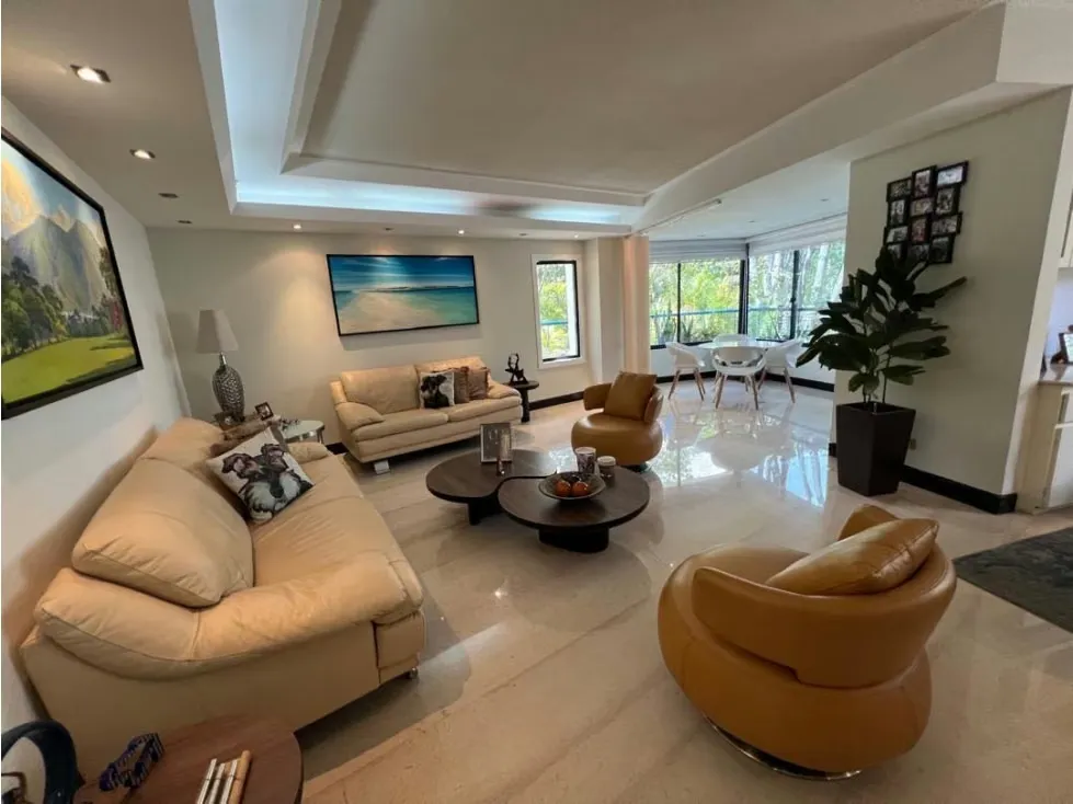 Vendo apartamento 208m2 Colinas de Valle Arriba 8620