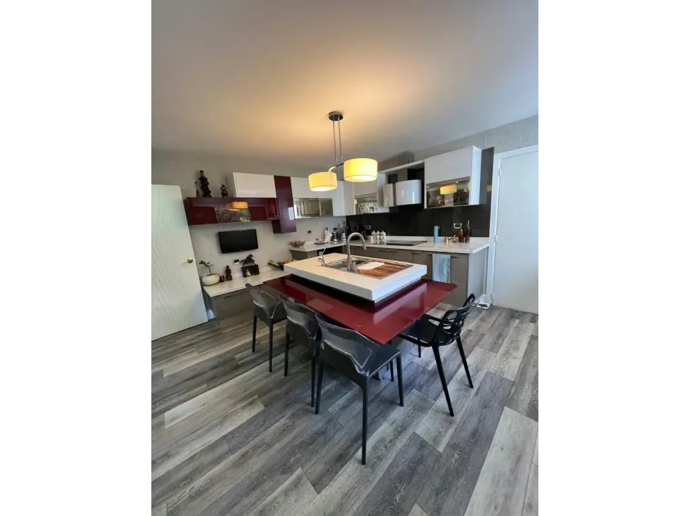 Vendo apartamento 208m2 Colinas de Valle Arriba 8620 - 5