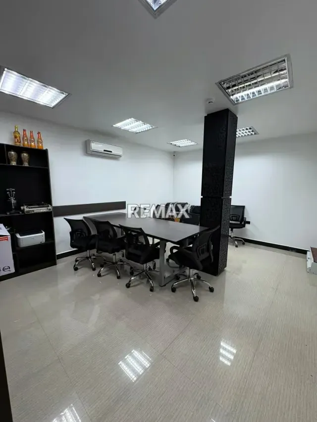 En venta moderno Edificio ubicado en el Centro de Barquisimeto - 9