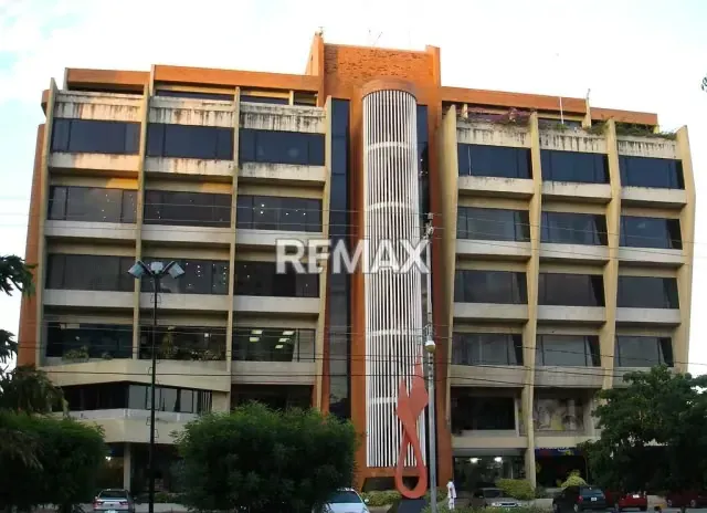 OFICINA-CUBICULO EN ALQUILER CONECTADO A PLANTA