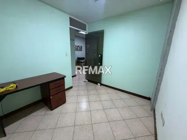 OFICINA-CUBICULO EN ALQUILER CONECTADO A PLANTA - 5