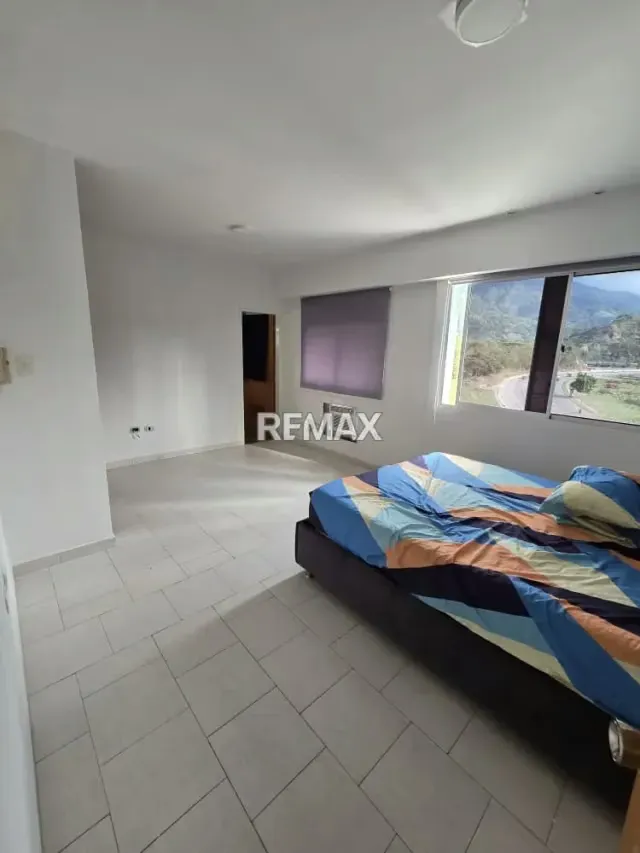 En Venta hermoso apartamento duplex en Habita Colina Av. Bolivariana - 2