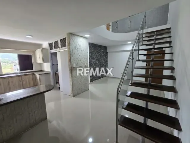 En Venta hermoso apartamento duplex en Habita Colina Av. Bolivariana - 7