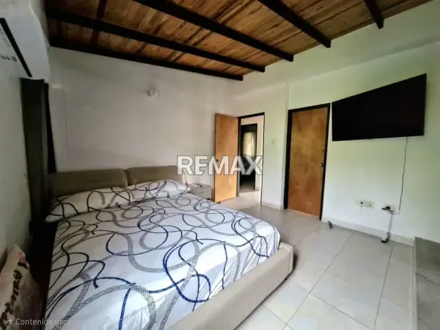 En venta apartamento en urb Colinas de Caneyes. (Propiedad Horizontal) - 12