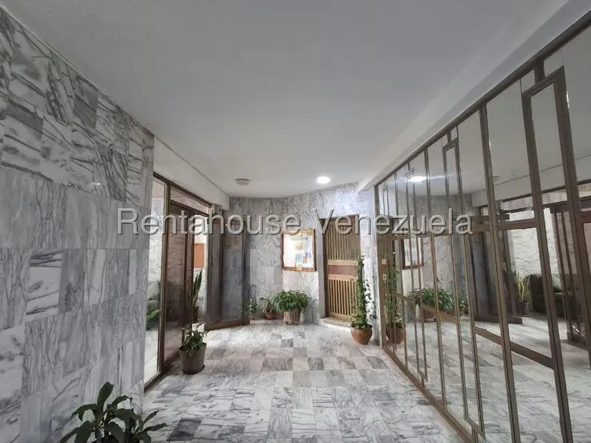Apartamento (1 Nivel) en Venta en Porlamar, Nueva Esparta - 2
