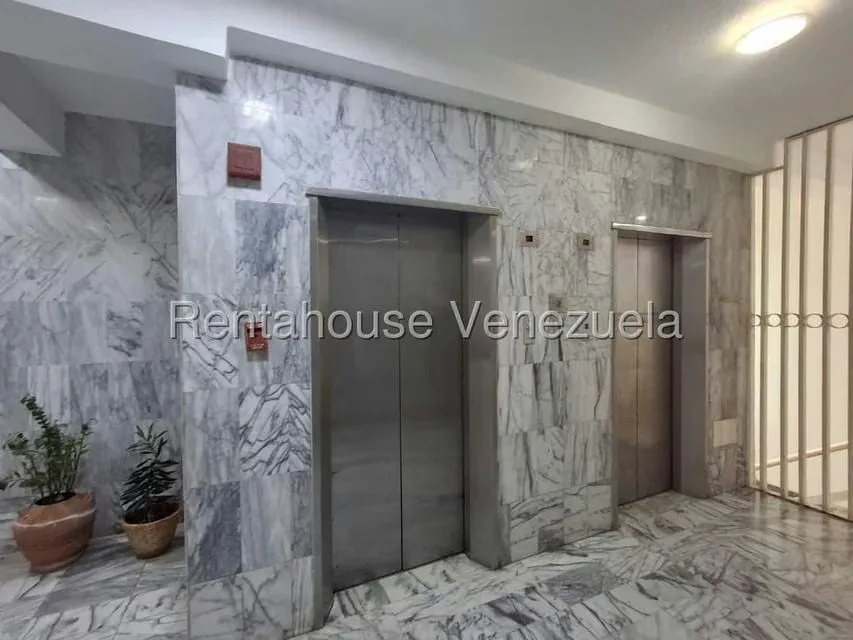 Apartamento (1 Nivel) en Venta en Porlamar, Nueva Esparta - 4