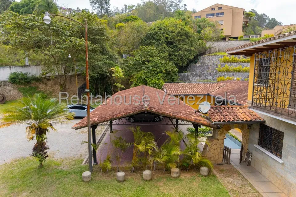 Casa (Duplex) en Venta en La Lagunita Country Club, Distrito Metropolitano - 48