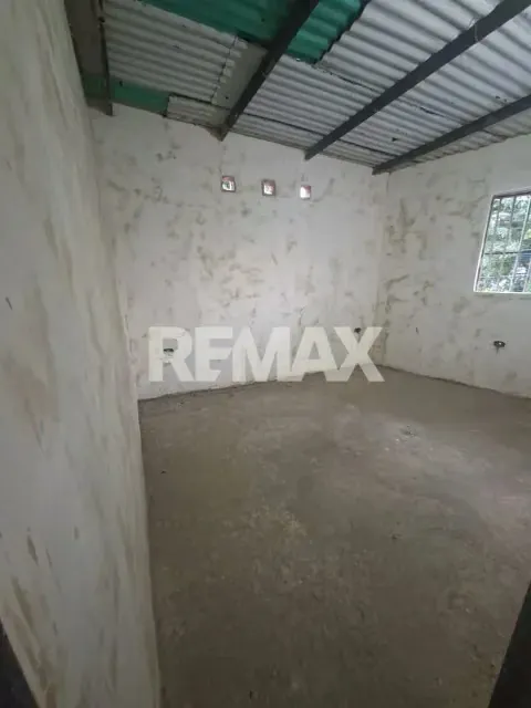 CASA COMERCIAL EN AGUA VIVA - 7