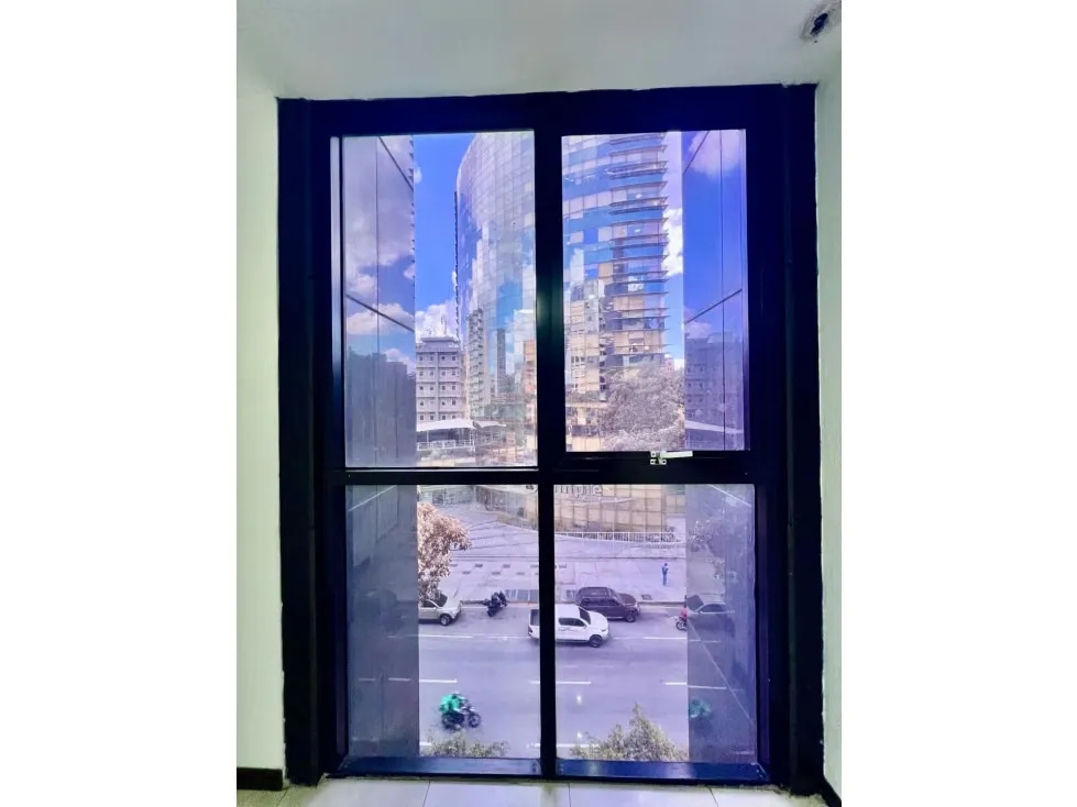 Vendo/alquilo oficina 200m2 El Rosal 8229 - 14