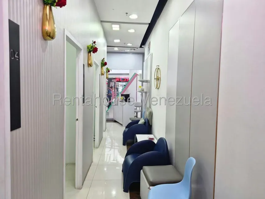 Local Comercial en Alquiler en Los Dos Caminos, Distrito Metropolitano - 7
