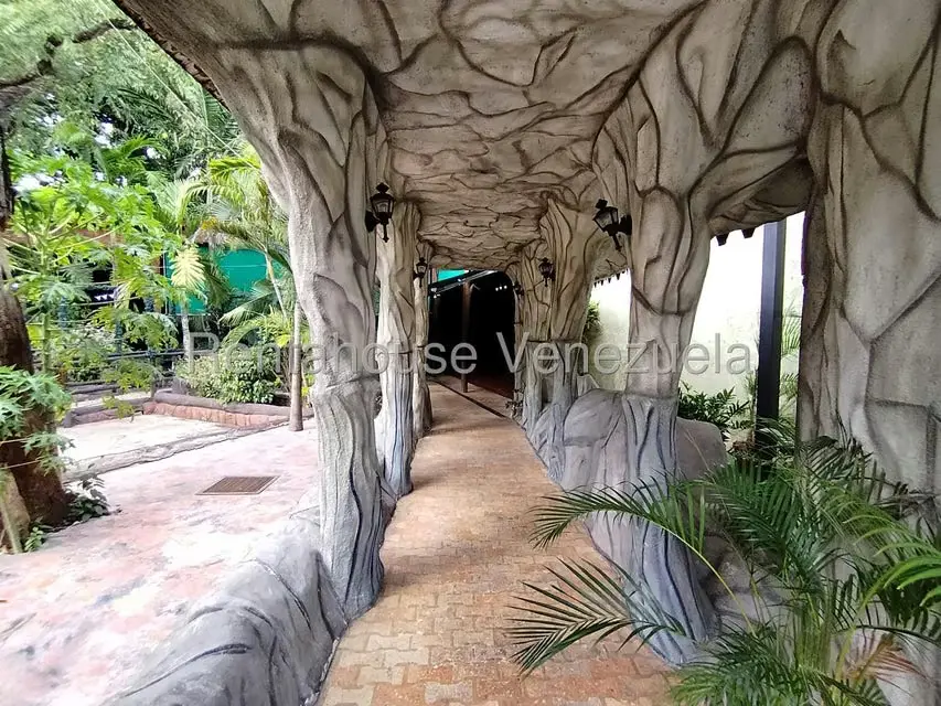 Local Comercial en Venta en Avenida Bolivar Norte, Carabobo - 2