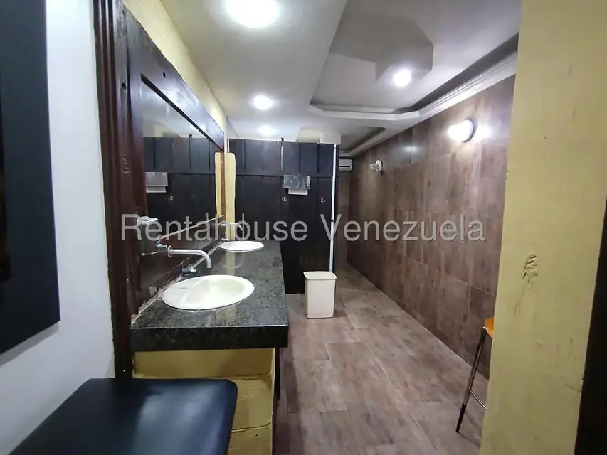 Local Comercial en Venta en Avenida Bolivar Norte, Carabobo - 28