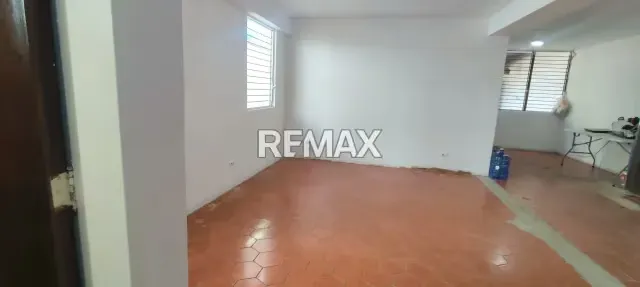 CASA PARA REMODELAR EN CALLE CERRADA LOMAS DE LA TRINIDAD - 6