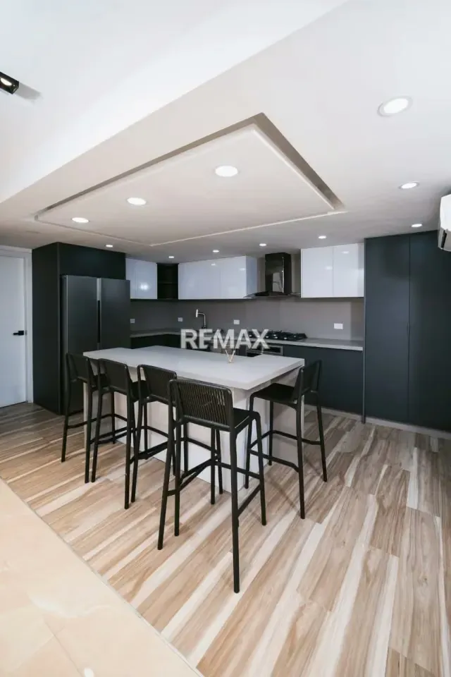 Venta de impecable apartamento en Sabana Larga, planta 100