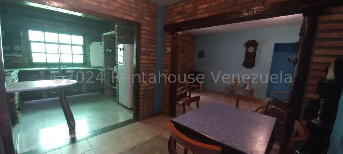 Casa (1 Nivel) en Alquiler en Avenida 4, Merida - 2
