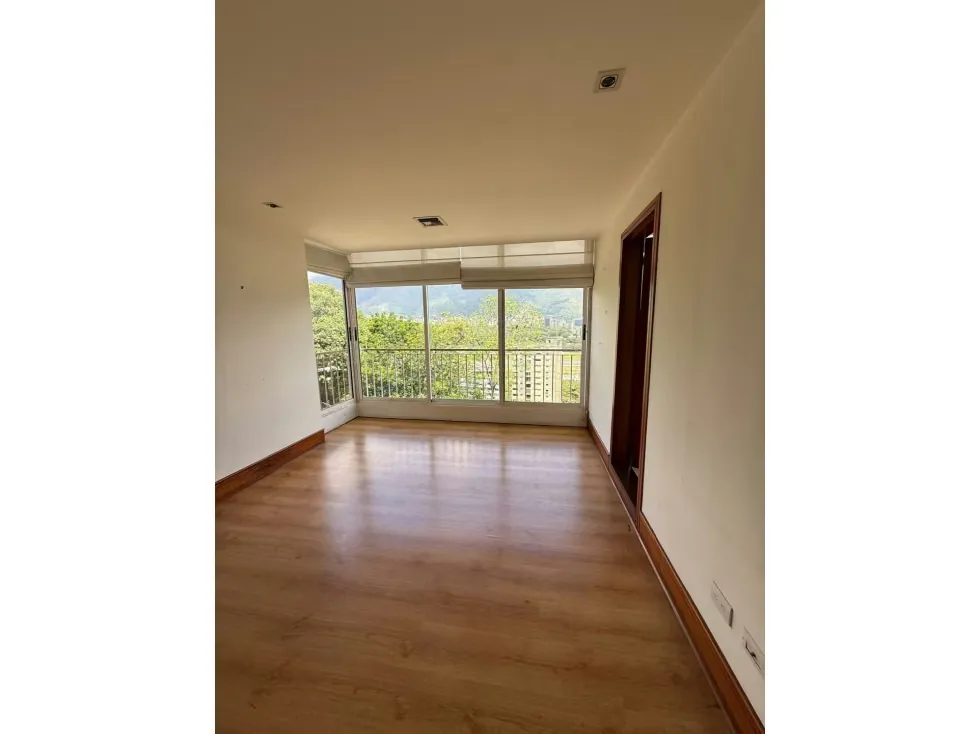Se vende apartamento 403m2 3H+S/3.5B+S/5P Chuao - 6