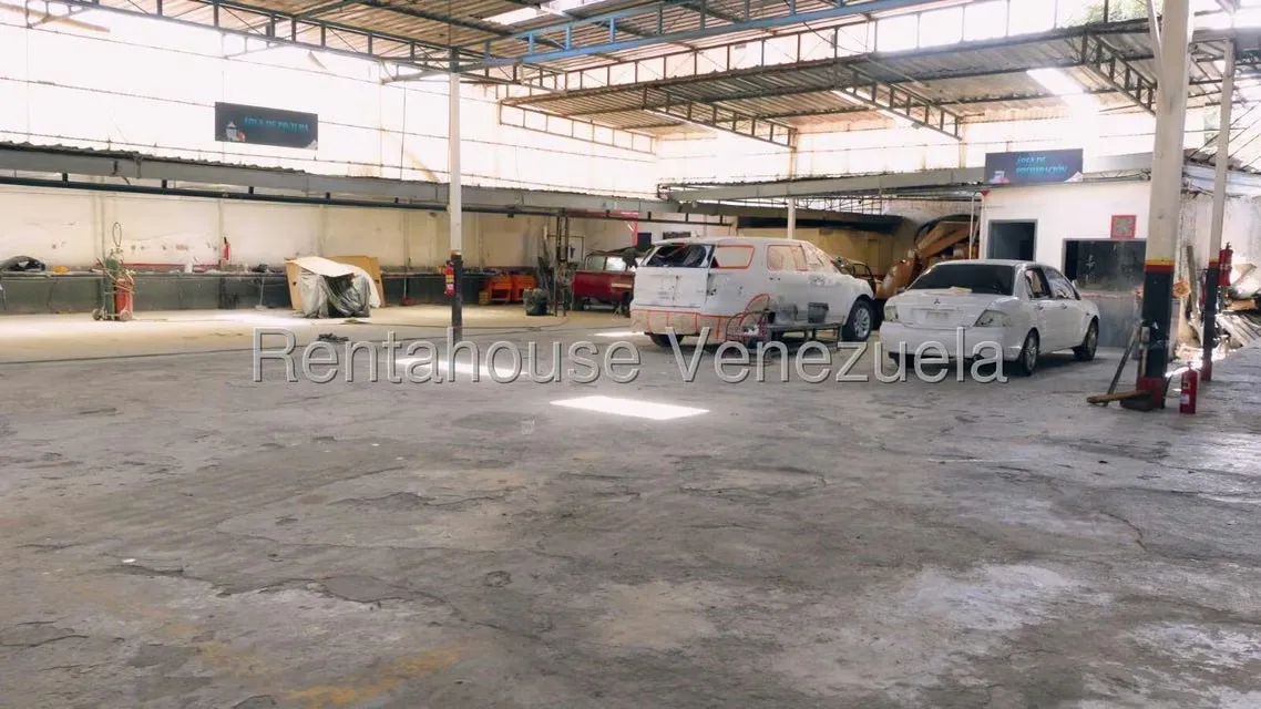 Galpon - Deposito en Venta en El Paraiso, Distrito Metropolitano - 4