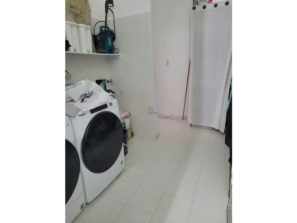 En Venta Casa Moderna 450m2 Urb. Santa Marta 5H/7B/4E - 38