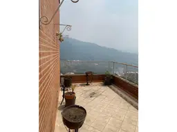 Vista 44
