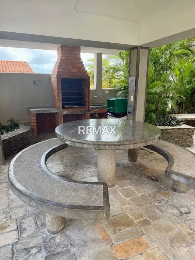 En Venta: Lujoso Apartamento Remodelado con Terraza y Marina Privada en Edificio Puerto Varadero - 13
