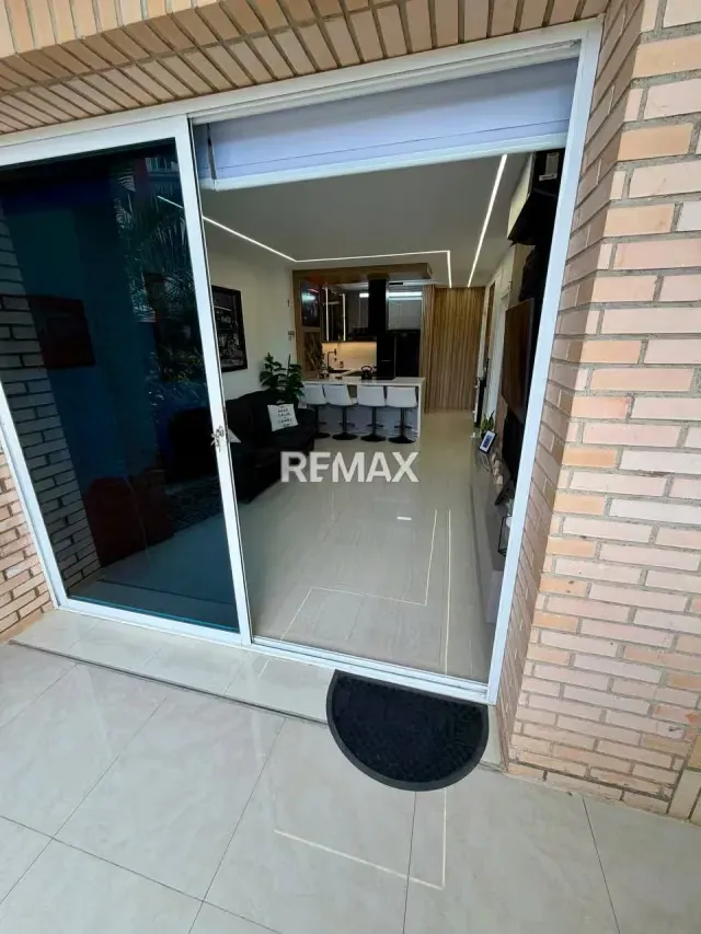 En Venta: Lujoso Apartamento Remodelado con Terraza y Marina Privada en Edificio Puerto Varadero - 10