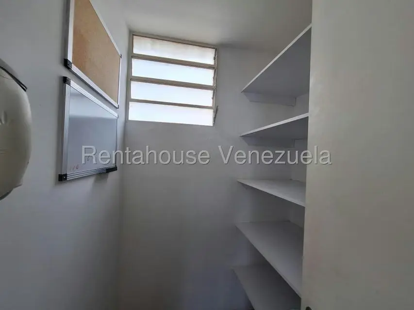 Apartamento (1 Nivel) en Alquiler en Los Palos Grandes, Distrito Metropolitano - 5