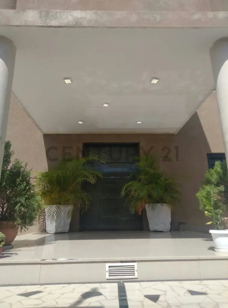Casa en la Avenida 32 sector Robert Luckert - 2