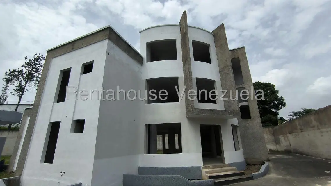 Casa (Multipes Niveles) en Venta en Guaracarima, Aragua - 2