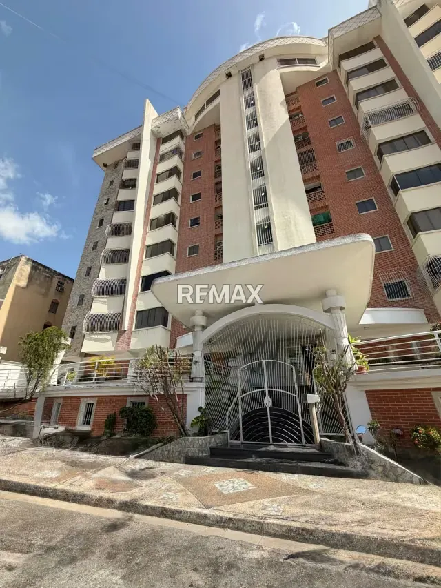 En venta apartamento urbanización los chaguaramos monte alto 1