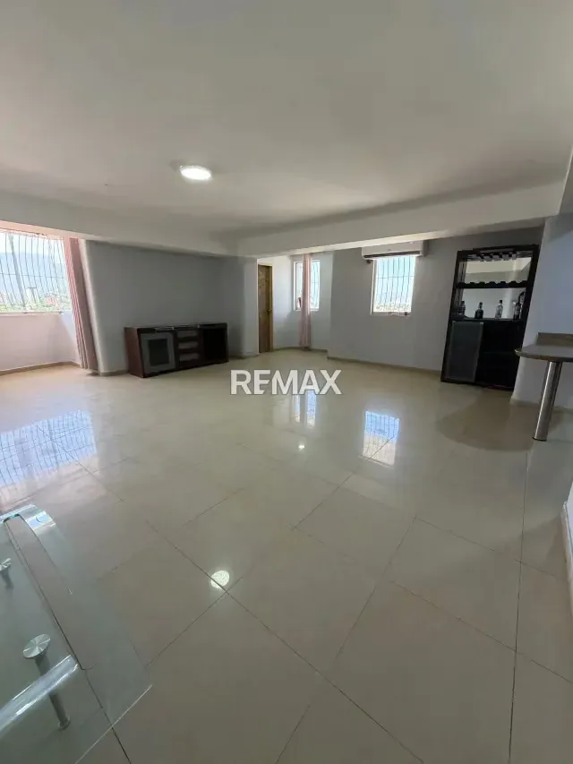 En venta apartamento urbanización los chaguaramos monte alto 1 - 6
