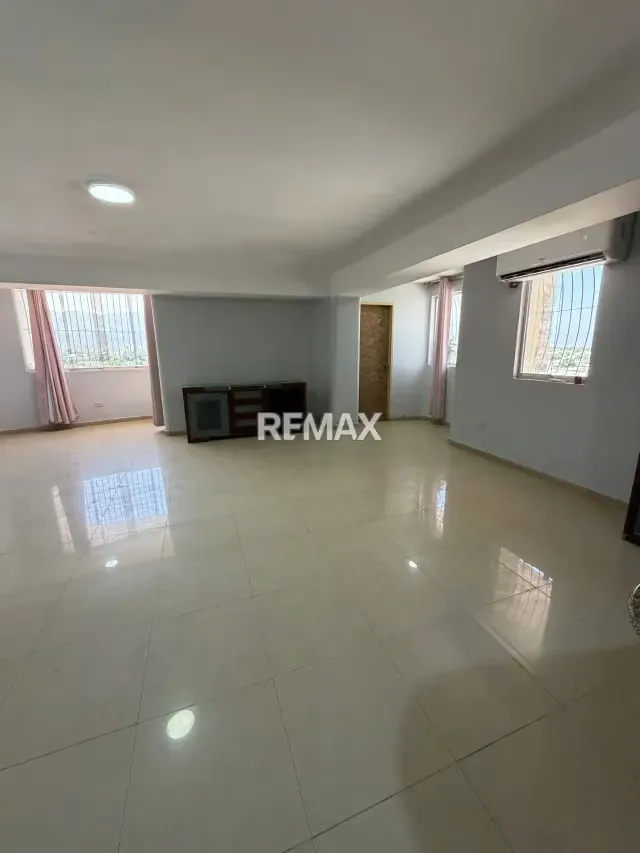 En venta apartamento urbanización los chaguaramos monte alto 1 - 7